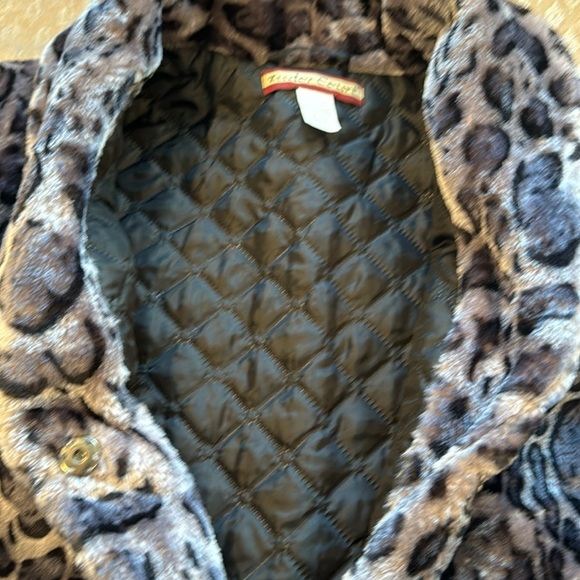 Tudor Court Gray and Black Leopard Faux Fur Shawl Collar Jacket - Picture 8 of 11